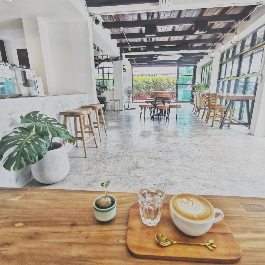 Stay Here Hostel Chiang Mai Exterior photo