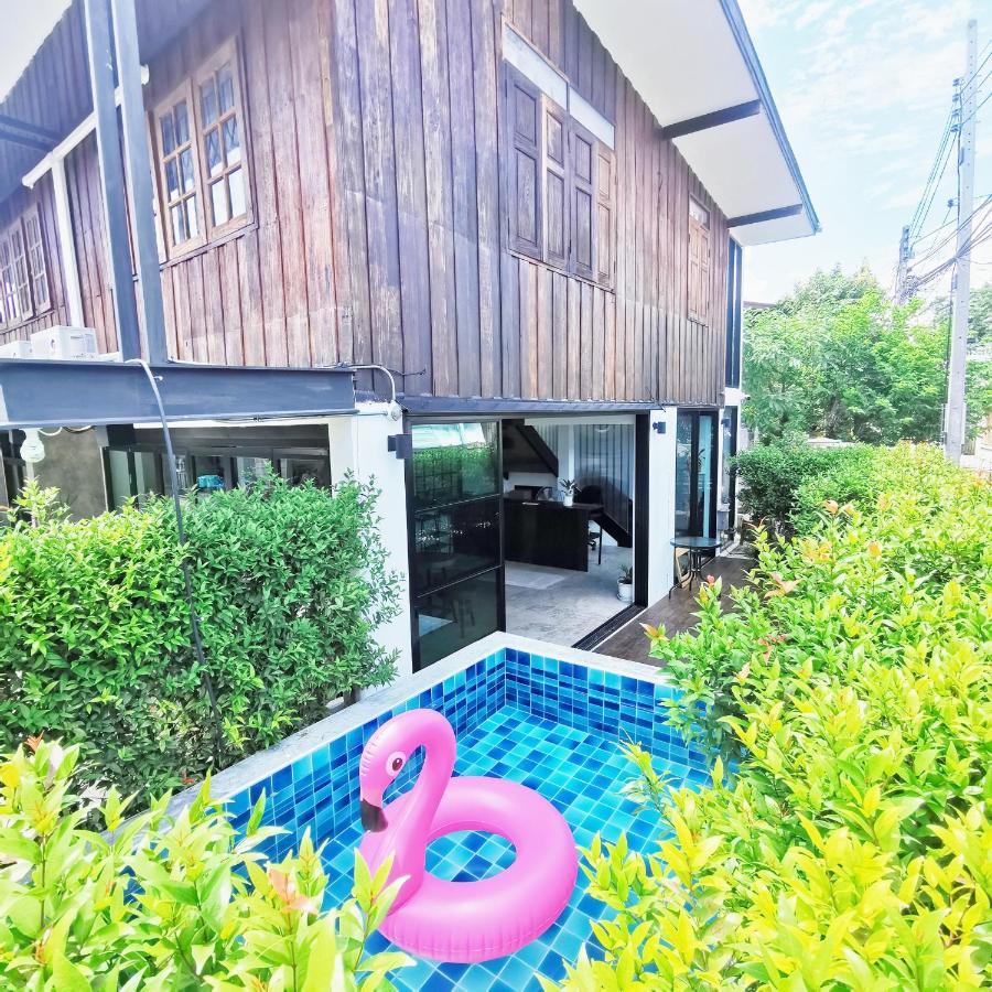 Stay Here Hostel Chiang Mai Exterior photo